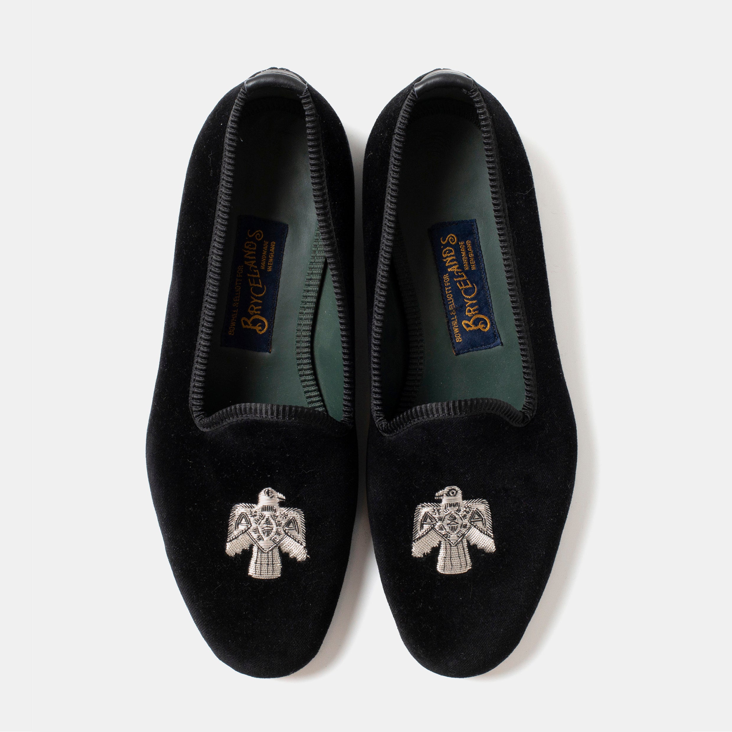 velvet-black-03_affcf7cc-8da2-